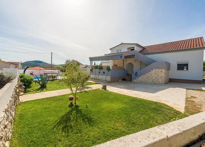 Home Idassa